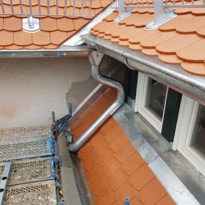 Dachrinne etc.